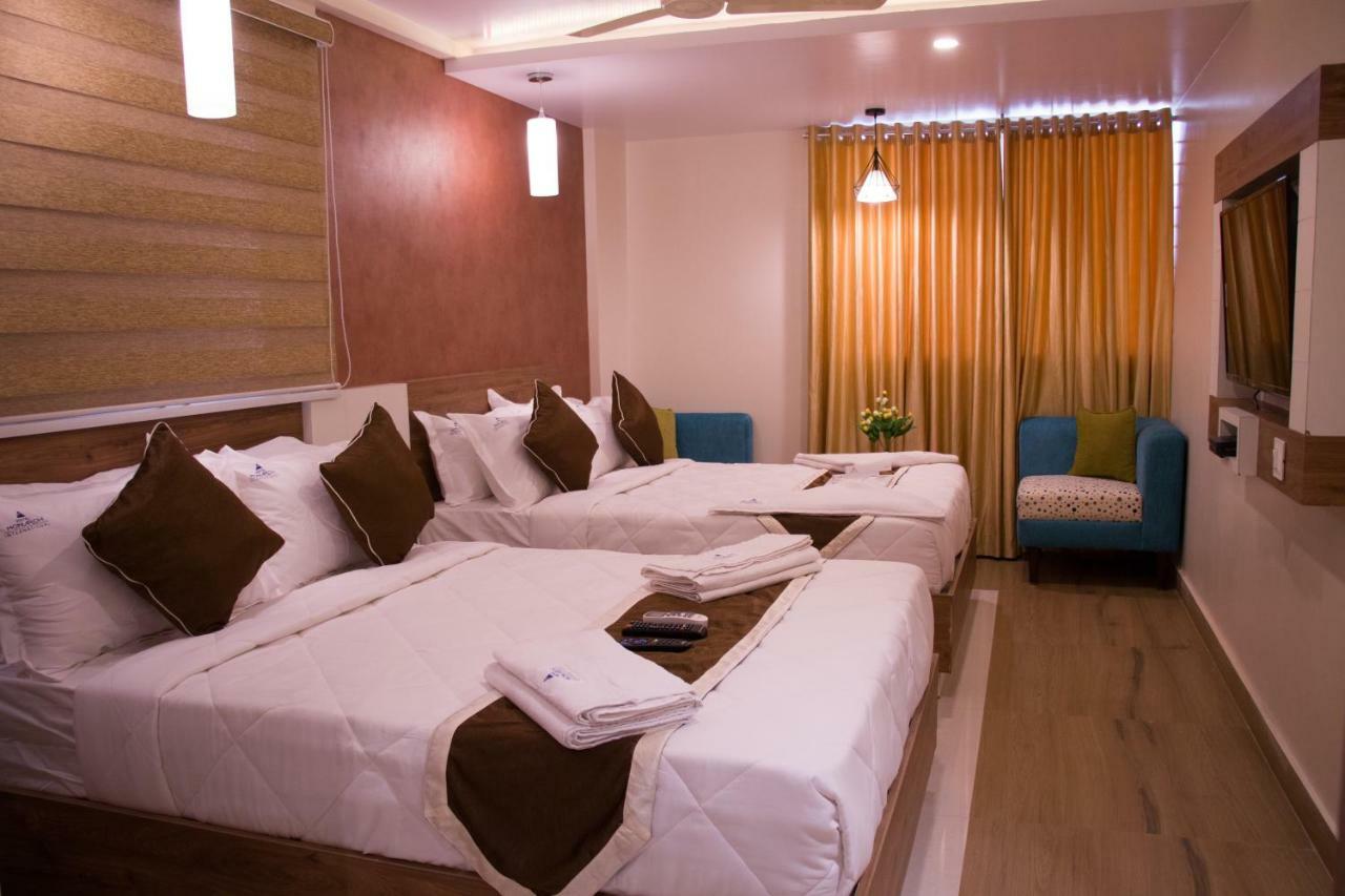 Hotel Monarch International Bangalore Exterior foto